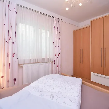Lovely Flat In With Luxurious Furnishings With Southern Flair