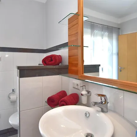 Lovely Flat In With Luxurious Furnishings With Southern Flair *