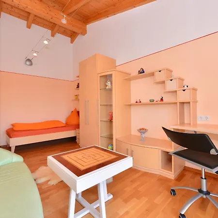 Lovely Flat In With Luxurious Furnishings With Southern Flair Apartmán Deggendorf